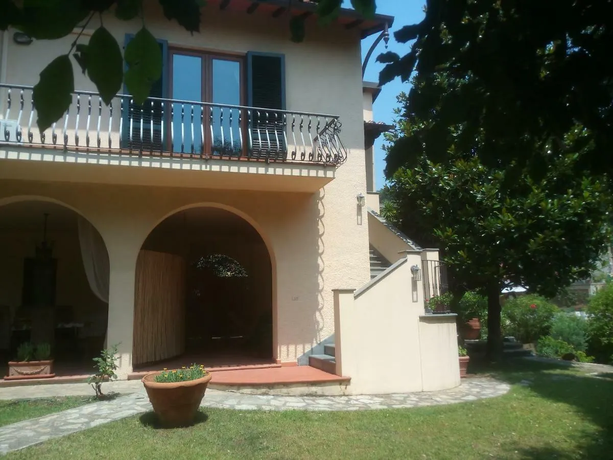 Country house Villa Emma I Lecci Quiesa Italy